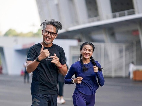 Nirina Zubir dan suami
